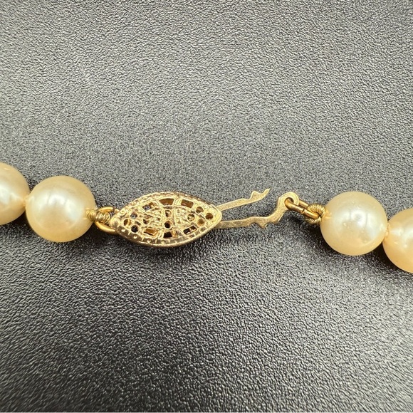 1930s Cream Glass Pearl Hand Knotted Bracelet with Fish Hook Clasp 24in - Picture 5 of 7
